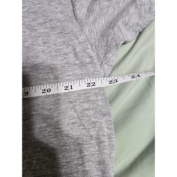 Gildan softsyle xl women's grey Christmas tee - Picture 6 of 7